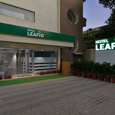 Hotel Leafio Mumbai Bagian luar foto